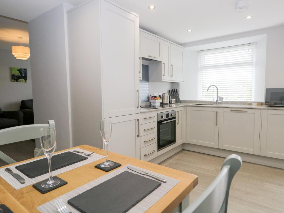 Oxen Park Farm Cottage Ulverston Εξωτερικό φωτογραφία