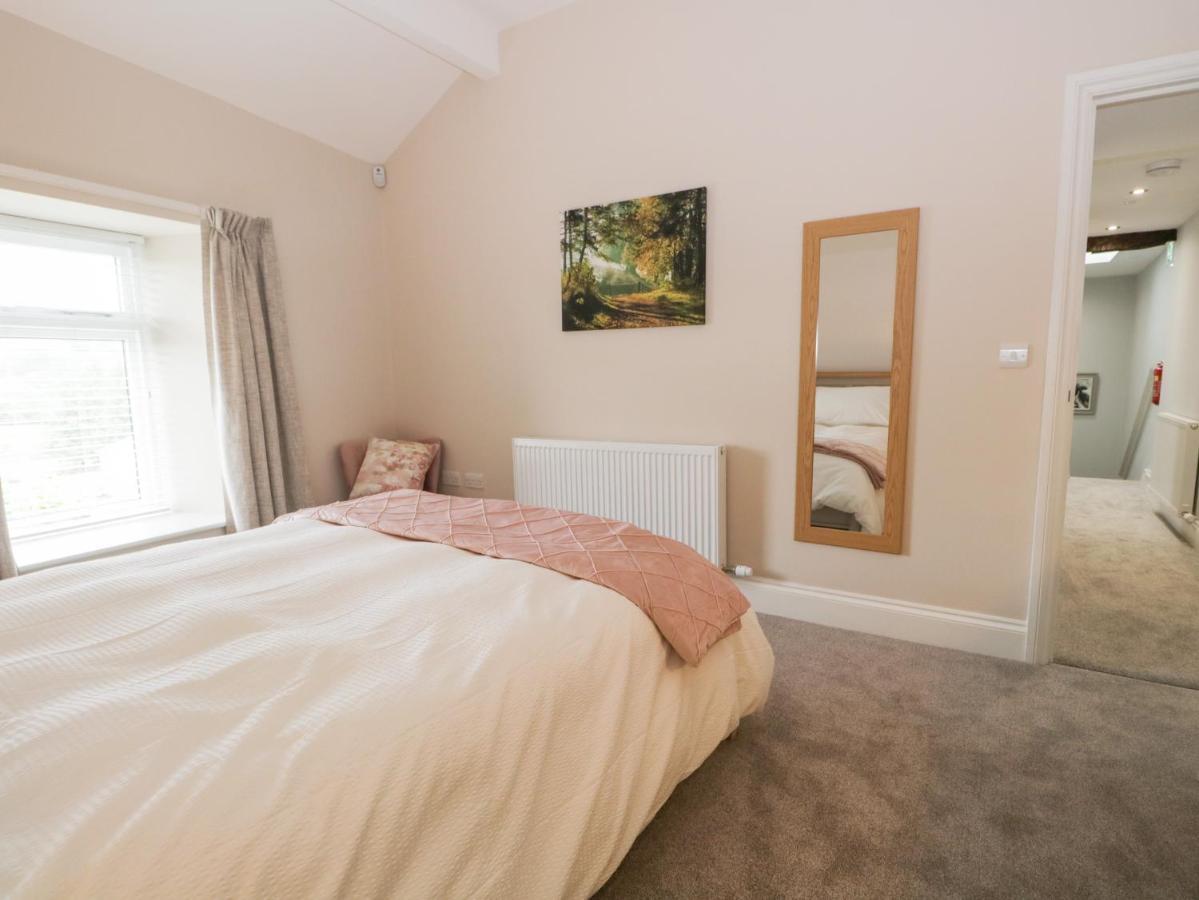 Oxen Park Farm Cottage Ulverston Εξωτερικό φωτογραφία